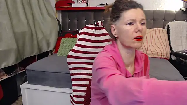 Snapshot of kellyterapy chatting on 03.10.26 kellyterapy online show from 03.10.26