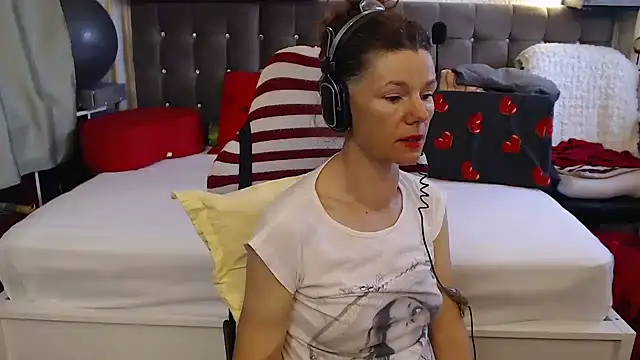 Snapshot of kellyterapy chatting on 05.22.26 kellyterapy online show from 05.22.26