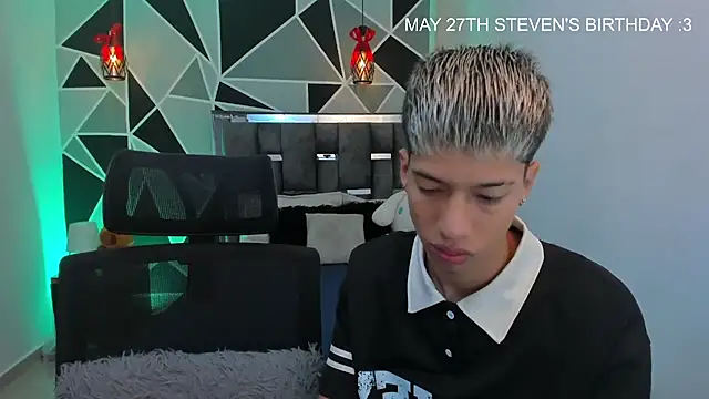 Snapshot of Juan_Nd_Steven chatting on 05.24.26 Juan Nd Steven online show from 05.24.26