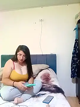  Angelinaandrade  online show from 01.13.26