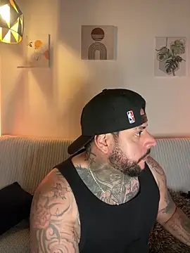 Snapshot of yeikoe1 chatting on 09.30.25 yeikoe1 online show from 09.30.25