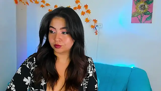 Snapshot of LiahDiaz chatting on 12.20.24 LiahDiaz online show from 12.20.24