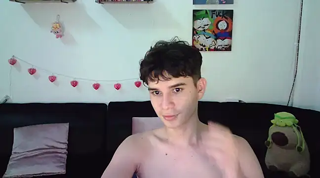 Snapshot of AndrewAnndCherry chatting on 02.05.25 AndrewAnndCherry online show from 02.05.25