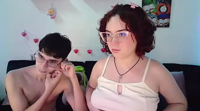 Snapshot of AndrewAnndCherry chatting on 02.07.25 AndrewAnndCherry online show from 02.07.25