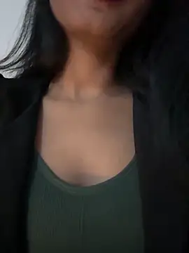 Snapshot of Hot_Goldengirl chatting on 01.06.26 Hot Goldengirl online show from 01.06.26