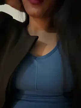 Snapshot of Hot_Goldengirl chatting on 01.14.26 Hot Goldengirl online show from 01.14.26