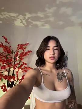 VictoriaHiill online show from 04.22.26