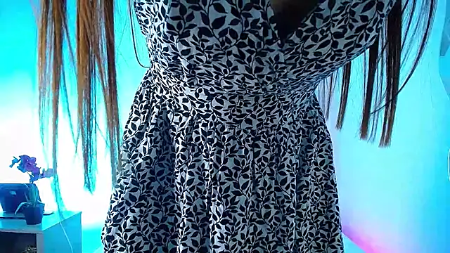 Snapshot of salomee_star_ chatting on 12.08.24 salomee star online show from 12.08.24