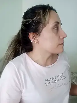 Snapshot of Isabel23zr chatting on 01.09.25 Isabel23zr online show from 01.09.25