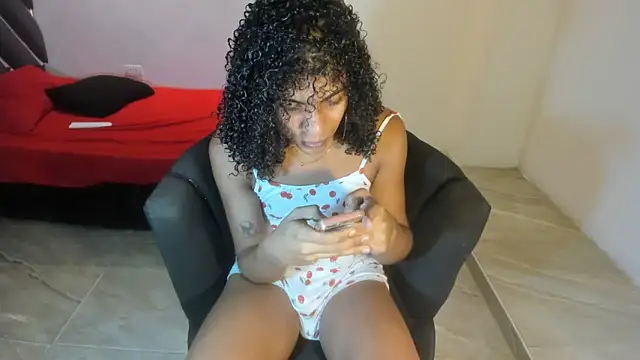 Snapshot of naomiwildburn chatting on 09.26.25 naomiwildburn online show from 09.26.25