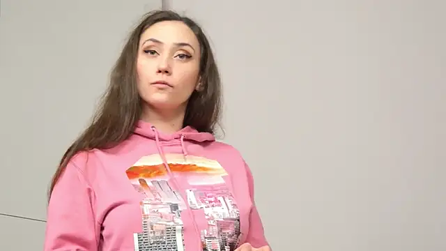 Snapshot of AliceMunro chatting on 01.17.25 AliceMunro online show from 01.17.25