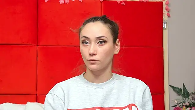 Snapshot of AliceMunro chatting on 01.28.25 AliceMunro online show from 01.28.25