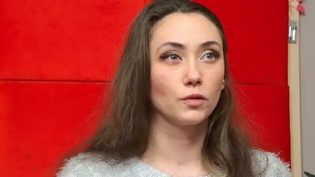 Snapshot of AliceMunro chatting on 02.01.25 AliceMunro online show from 02.01.25