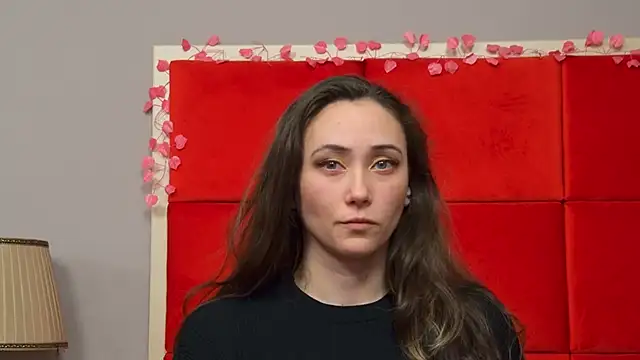 Snapshot of AliceMunro chatting on 03.03.25 AliceMunro online show from 03.03.25