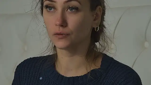 Snapshot of AliceMunro chatting on 10.04.25 AliceMunro online show from 10.04.25