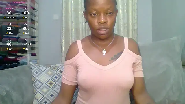 Snapshot of Petite_254 chatting on 09.17.25 Petite 254 online show from 09.17.25