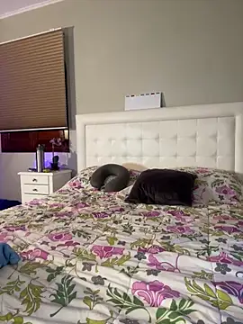 Snapshot of AlinaCarter chatting on 01.15.25 AlinaCarter online show from 01.15.25