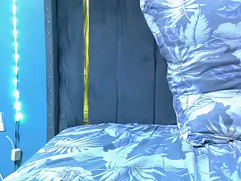 Snapshot of Lutyie chatting on 09.21.25 Lutyie online show from 09.21.25