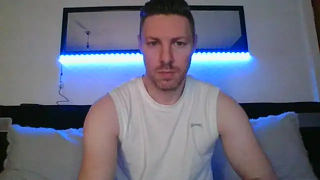 Snapshot of Fit4fun24 chatting on 04.29.26 Fit4fun24 online show from 04.29.26