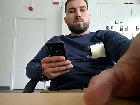 Leonormaldick online show from 10.30.25