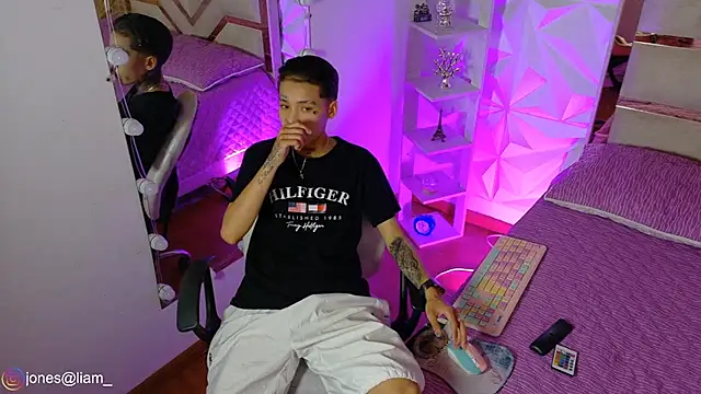 Jonesliam23 online show from 05.08.26