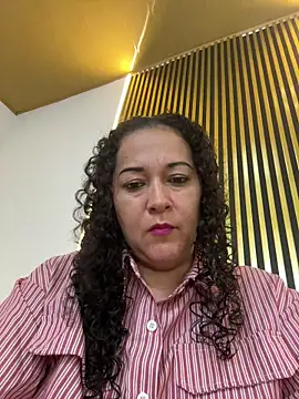 Snapshot of luisa_curli chatting on 07.12.26 luisa curli online show from 07.12.26