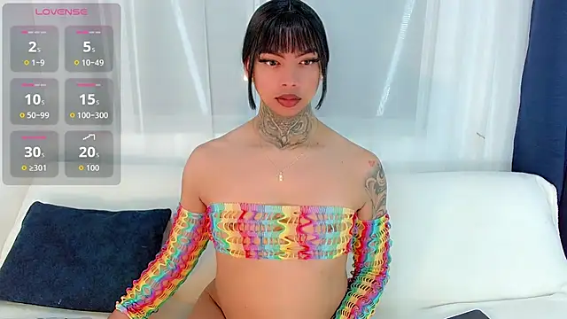 Snapshot of laura_sweett120 chatting on 07.17.26 laura sweett120 online show from 07.17.26