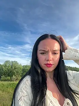 Snapshot of Vanesskaa chatting on 05.23.26 Vanesskaa online show from 05.23.26