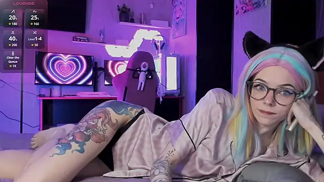 Snapshot of The_love_project chatting on 10.23.25 The love project online show from 10.23.25