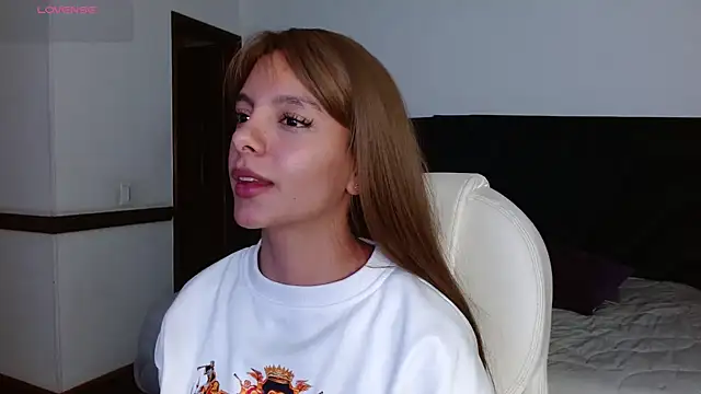 peyton golden1 online show from 05.08.26