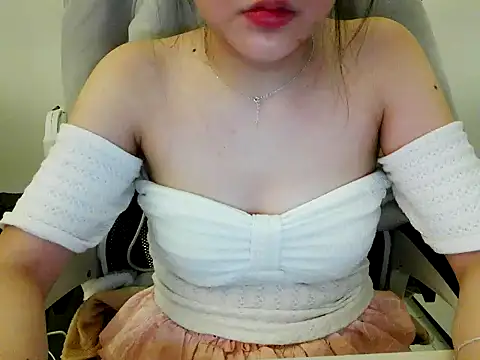 Yin-girl online show from 12.01.25