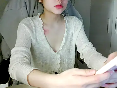 Yin-girl online show from 02.04.26