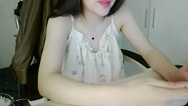 Yin-girl online show from 03.04.26