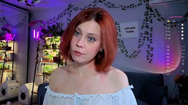 Snapshot of Your_Corvus chatting on 11.18.25 Your Corvus online show from 11.18.25