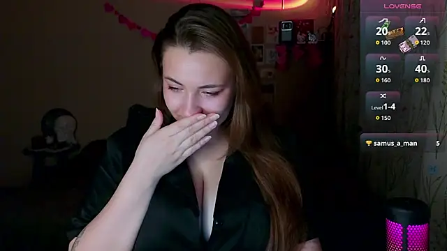 LisaCase online show from 02.25.26