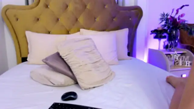 beauty luna18 online show from 12.18.24