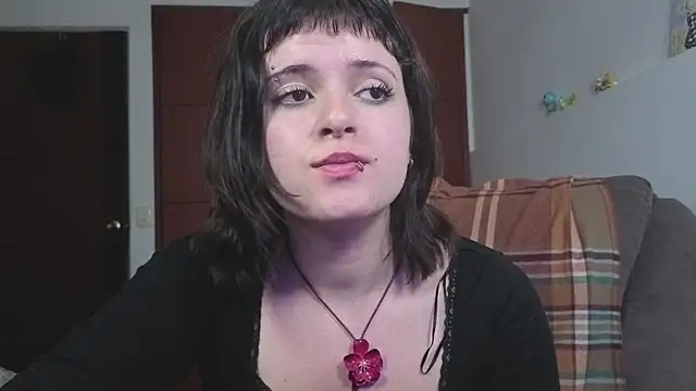 NEXT DOOR GIRL  online show from 04.21.26