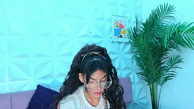 Briyit Doll online show from 01.19.25