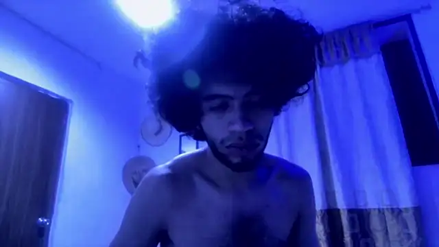 Snapshot of sweet_tippot chatting on 02.28.25 sweet tippot online show from 02.28.25