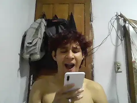 Snapshot of pedrodavid_ chatting on 01.04.25 pedrodavid  online show from 01.04.25