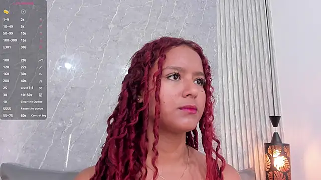 Sophiee Velvet online show from 01.11.25