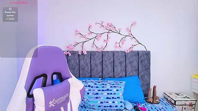 Sophiee Velvet online show from 06.12.26