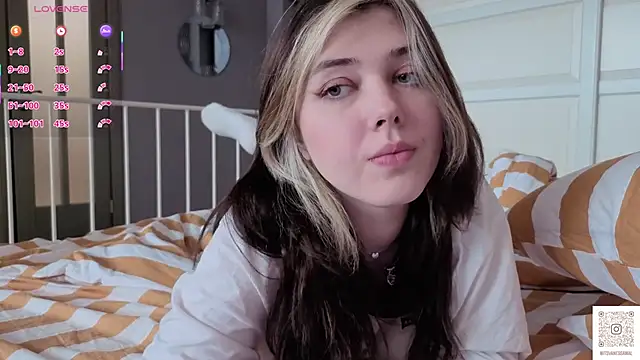 Snapshot of Vanessa_Walters chatting on 02.15.26 Vanessa Walters online show from 02.15.26