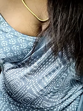 Snapshot of tamil_subha69 chatting on 11.11.25 tamil subha69 online show from 11.11.25