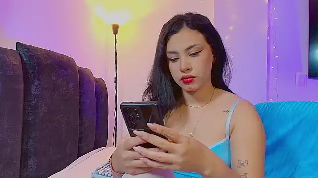 Maya Bluee online show from 05.03.26