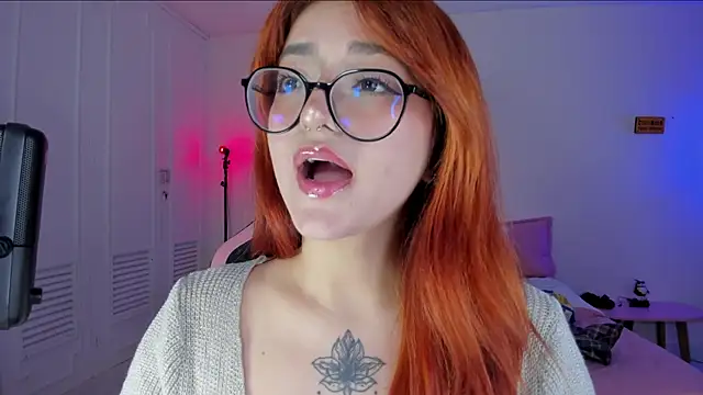 SweetJennaa online show from 01.18.25