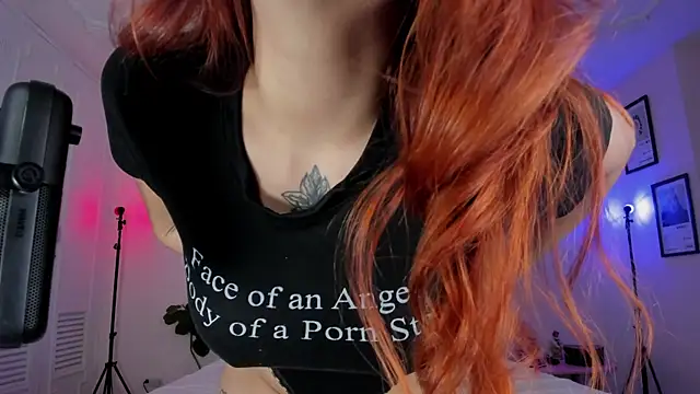 SweetJennaa online show from 01.25.25