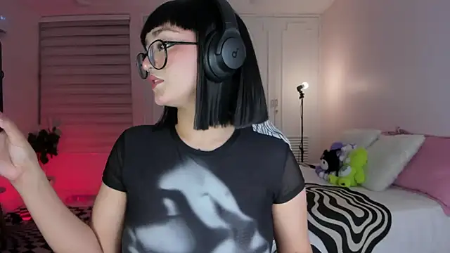 SweetJennaa online show from 03.14.25