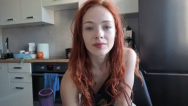 MiaRouge online show from 08.04.26