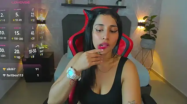 Snapshot of venuz_lee chatting on 01.09.25 venuz lee online show from 01.09.25